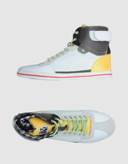 Striipe High-top sneaker