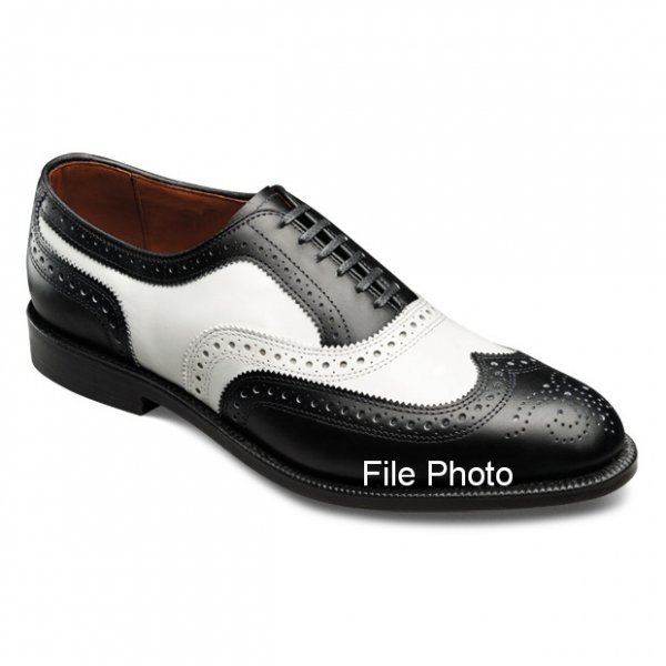 allenedmonds_shoes_broadstreet_black-white_l.jpg