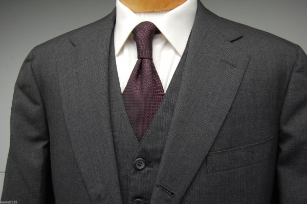 Suit1.JPG