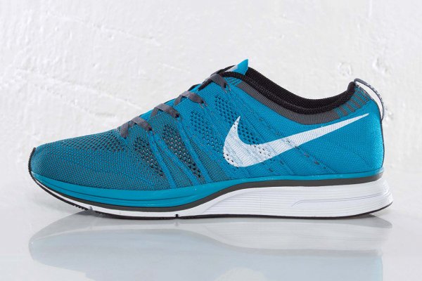 nike-flyknit-trainer-neo-turquoise-01[3].jpg