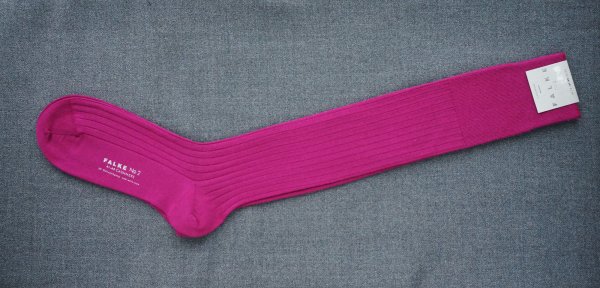 Falke cashmere fuchsia 01.jpg