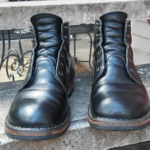 White's semi-dress in horsehide