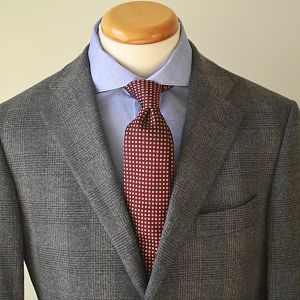 Another sale tie down to $59.95 is this superb burgundy dot tie, in the classic (lined) construction and completely hand made in Italy. As you can see like all of our ties it knots a perfect dimple every time.

You can buy it on-line at www.henrycarter.com.au and a reminder that if you buy 3 or more items, the code SF10 at checkout gives you an additional 10% off the sale prices