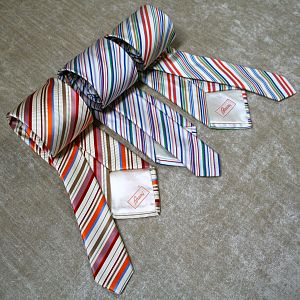 3x Brioni Tie

Price: 109 USD