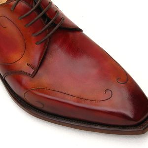 Erik Martin Lawart     
 Prague Bespoke shoemaker 
                Lawart.cz