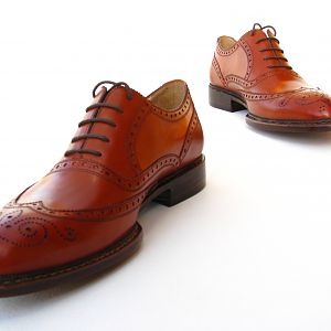 Erik Martin Lawart     
 Prague Bespoke shoemaker 
                Lawart.cz