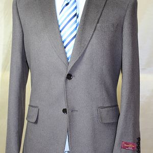 famouse brand zegna fabric cashmere jacket 

http://fashiondavid.taobao.com/search.htm?spm=a1z10.3.6-17599705218.35.UrgjLU&scid=244785857&scname=MTdERVNJTkVSUyAgyei8xsqm1%2FfGtw%3D%3D&checkedRange=true&queryType=cat