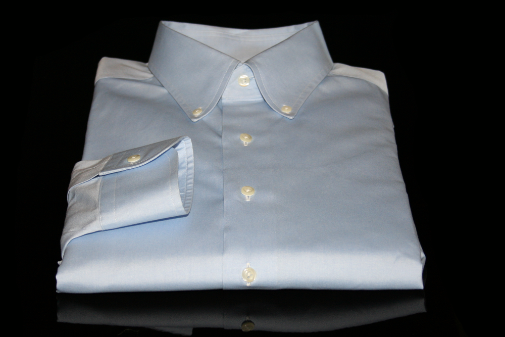 A Proper Cloth Custom Dress Shirt with button down collar and single button barrel cuff.  This shirt is hand sewn by Proper Cloth with beautiful 80s two-ply cotton oxford cloth.