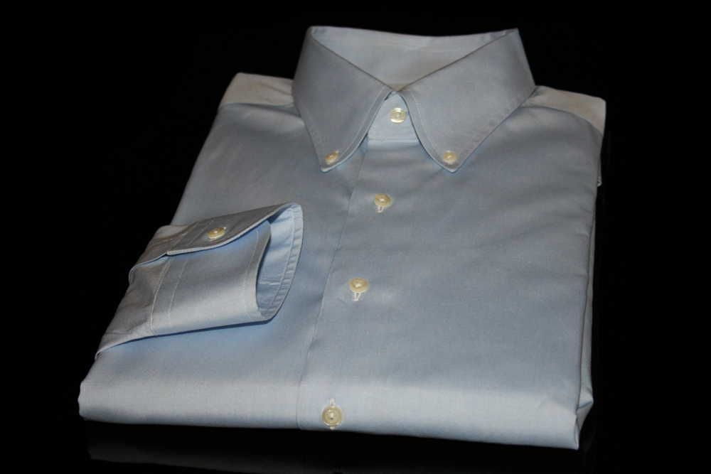 A Proper Cloth Custom Dress Shirt with button down collar and single button barrel cuff.  This shirt is hand sewn by Proper Cloth with beautiful 80s two-ply cotton oxford cloth.