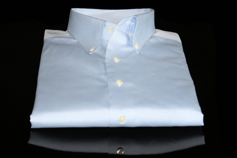 A Proper Cloth Custom Dress Shirt with button down collar and single button barrel cuff.  This shirt is hand sewn by Proper Cloth with beautiful 80s two-ply cotton oxford cloth.