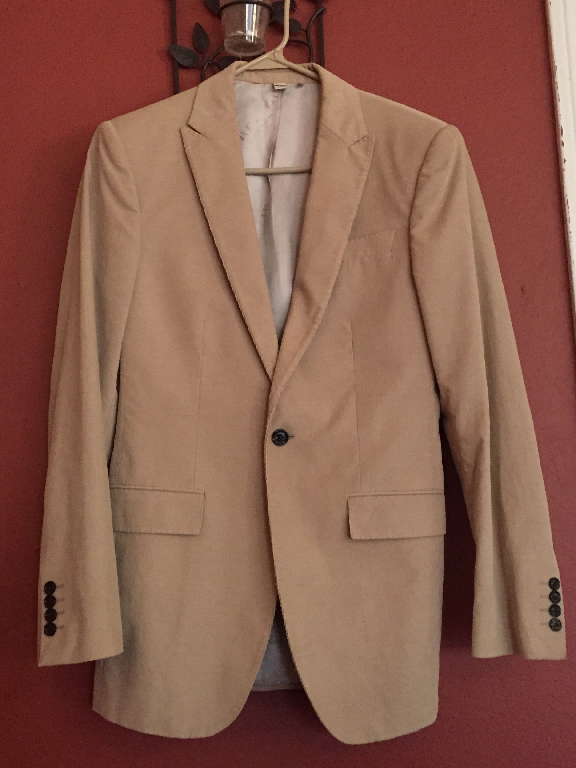 Burberry London Sports Coat, one button size 48R selling it for $300 it was a gift don't know the sizes, I am about 5'4" and it fits about an inch above my thumb from the seat or hips. Send a PM if intereted.