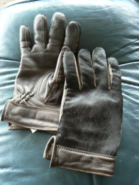 Deerhide gloves