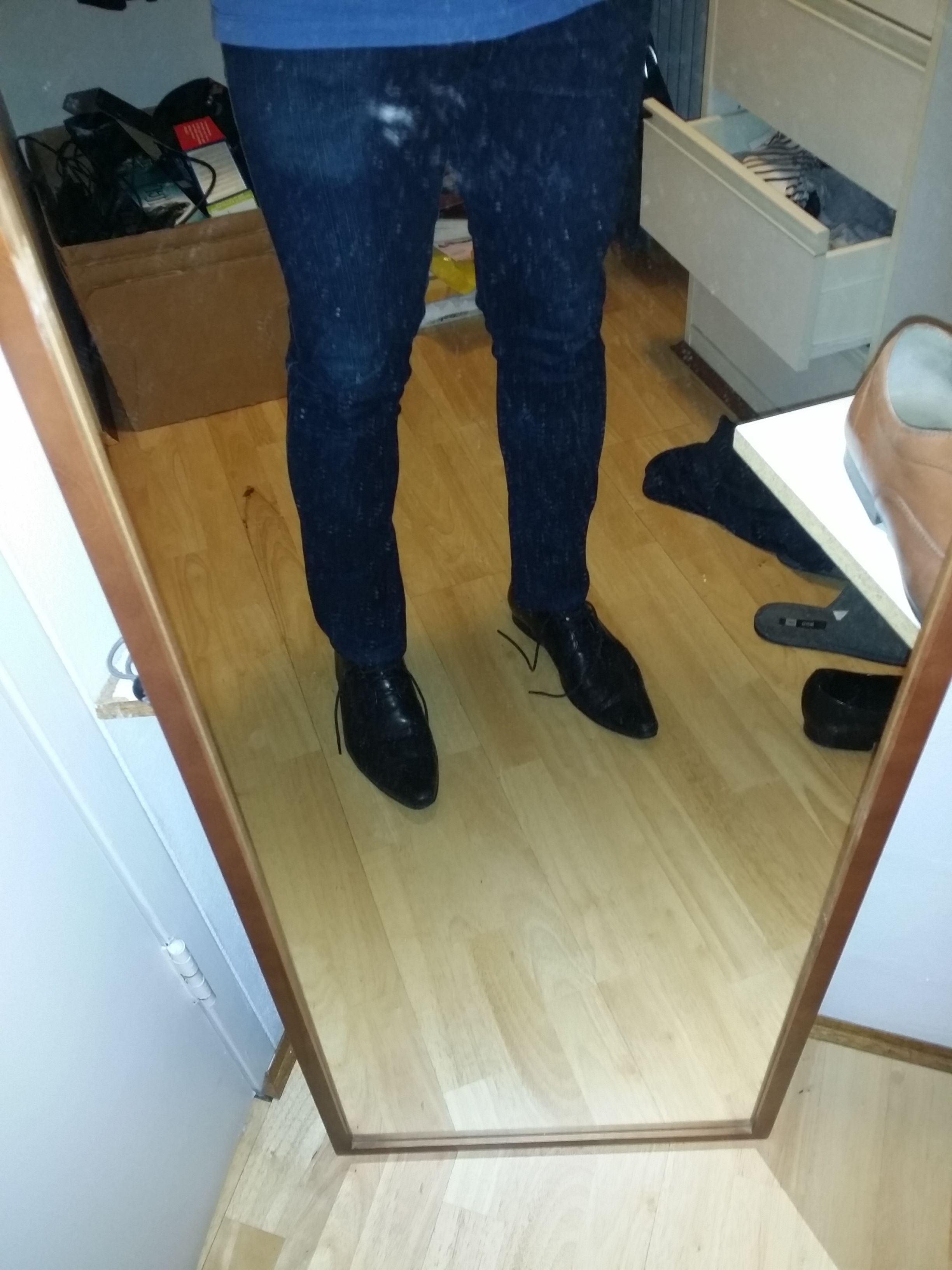 black dress shoes with jeans