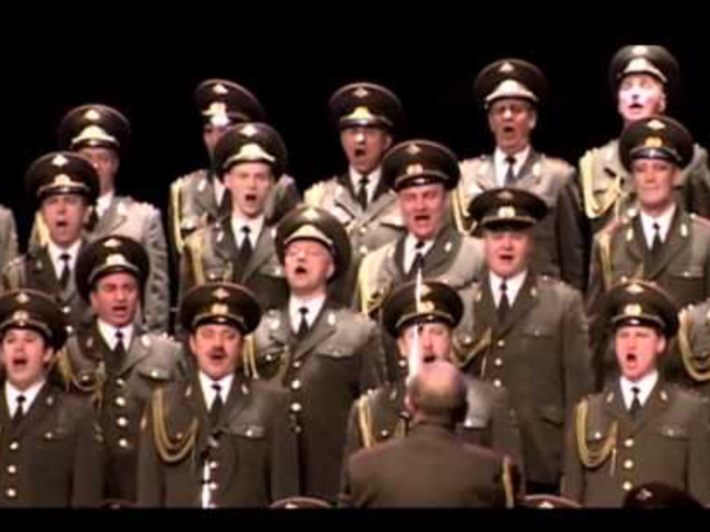 Песня про войну хор. Военный хор. Военные поют хор. Большой военный хор. Военный хор поет зарубежнуюкомпозицию.