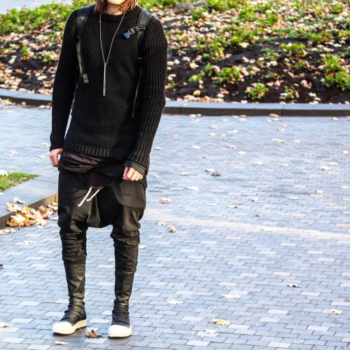 Oliver Door - What is he wearing? | Styleforum