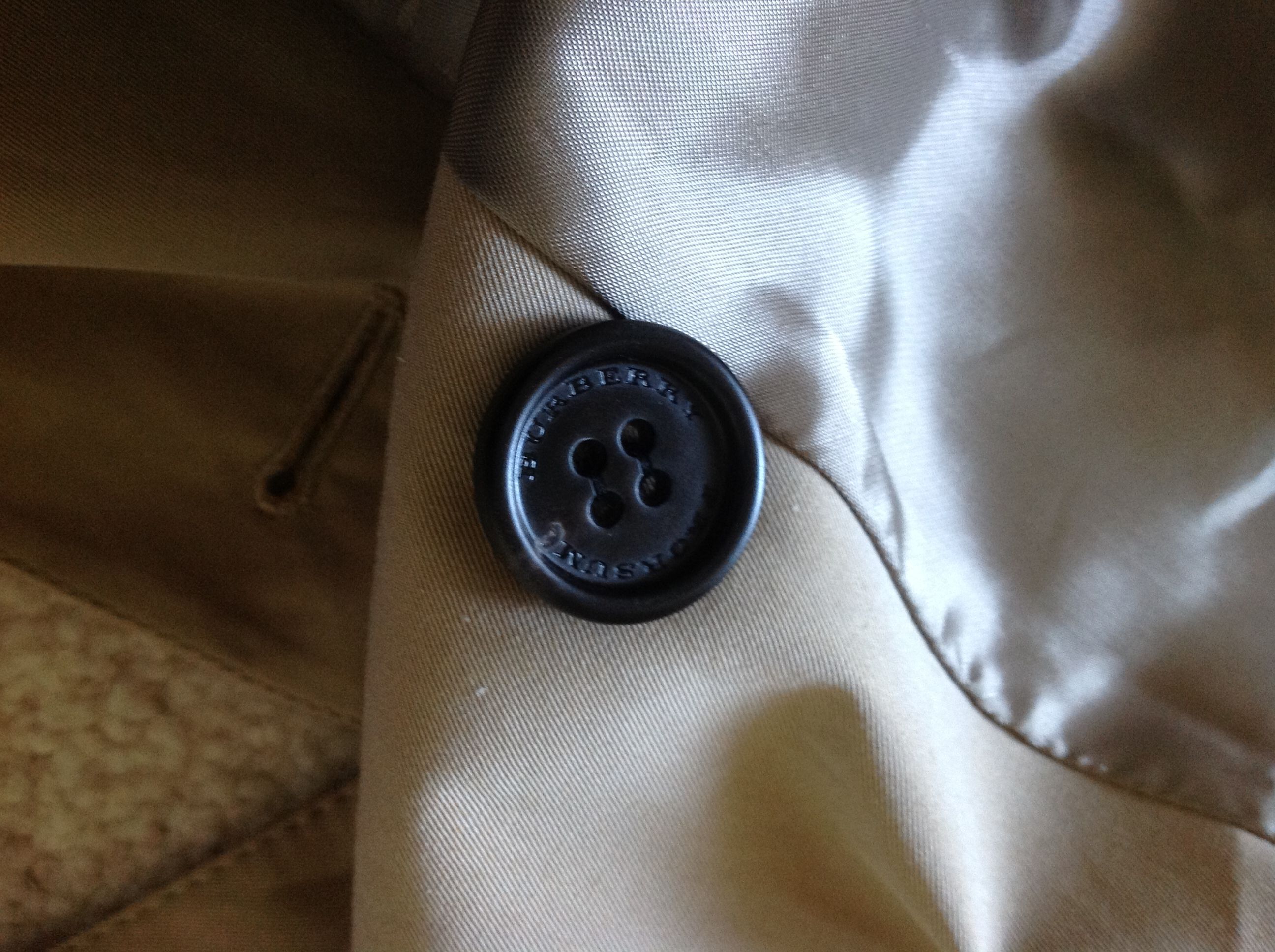 burberry buttons