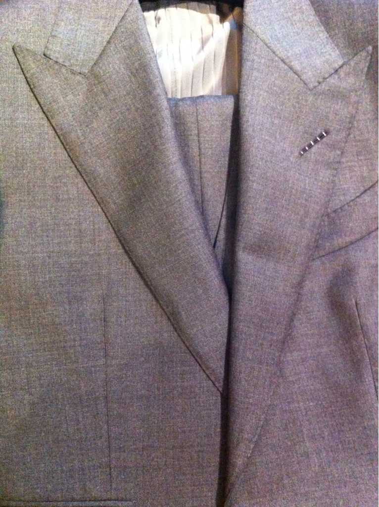 NWT CLASSIC TOM FORD 3 PIECE SUITS AND OUTERWEAR! *****SUMMER 2013 NEW ...