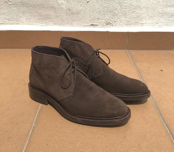 Carmina chukka soller dark brown suede - Main.jpg