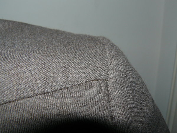 Taupe Sport Coat Shoulder.JPG