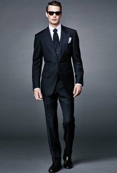 8d8362d9c27306a73394645184678a26--tom-ford-james-bond-james-bond-suit.jpg