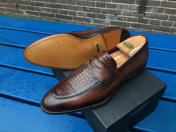 Magnanni Part Alligator Loafer 5.jpg