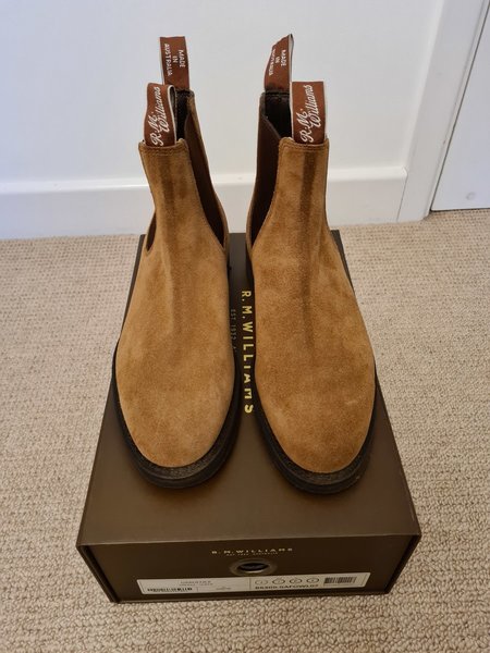 R.M. Williams Comfort Craftsman - Havana Suede, Chelsea Boots