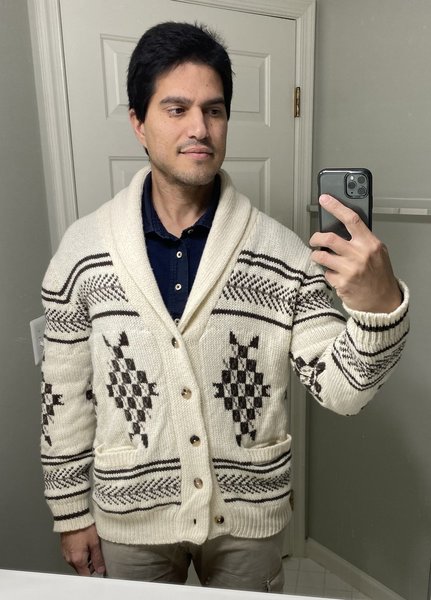 DBF Montagne Noir Cardigan_Mirror Selfie.jpg