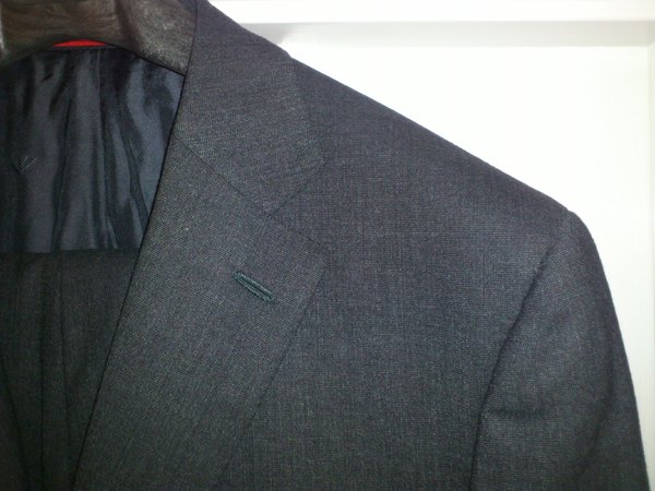 2ISAIA CHARCOAL SHOULDER.JPG