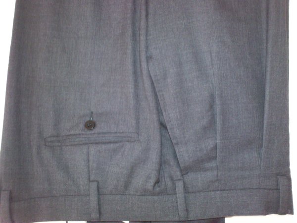 4 KITON CHARCOAL TROUSER CLOSE.jpg