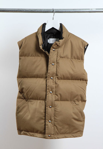 15 AW10 Wings + Horns VENTILE COTTON DOWN VEST CA330.jpg