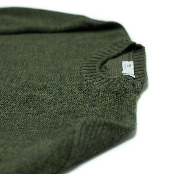 Inis_Meain_Ireland_FW23_Crewneck_sweater_in_Avocado_green_merino,_cashmere,_alpaca_&_silk (3).jpg