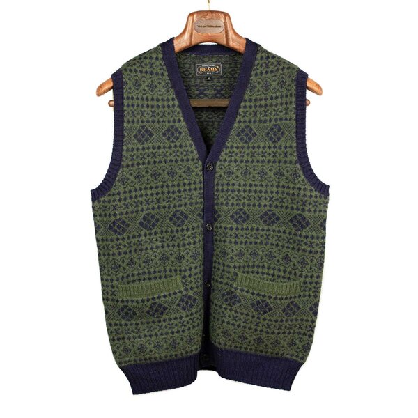 Beams_Plus_Japan_Fair_Isle_sweater_vest_in_green_wool_and_cotton_jacquard (7).jpg