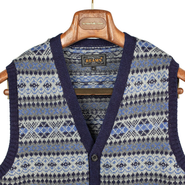 Beams_Plus_Japan_Fair_Isle_sweater_vest_in_grey_and_blue_wool_and_cotton_jacquard (8).jpg