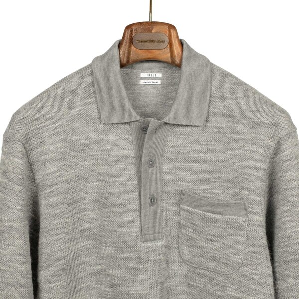 IKIJI_FW23_Made_In_Japan_Lined_polo_sweater_in_light_grey_wool_and_cotton (7).jpg