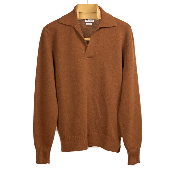 Doppiaa_Italy_Aagro_skipper_style_polo_sweater_in_tobacco_brown_wool (6).jpg