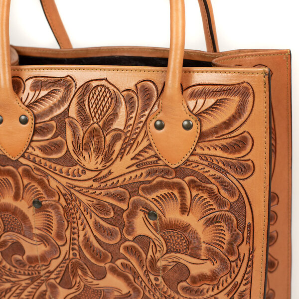 Wythe_FW23_Hand_tooled_leather_tote_bag_in_cognac (4).jpg