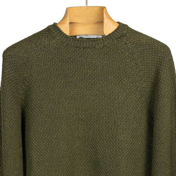 Inis_Meain_Ireland_Spring_Summer_2024_SS24_All-over_moss_stitch_crewneck_sweater_in_Khaki_gree...jpg