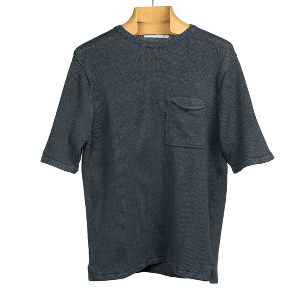 Inis_Meain_Ireland_Spring_Summer_2024_SS24_Exclusive_knit_pocket_tee_in_Charcoal_linen (6).jpg