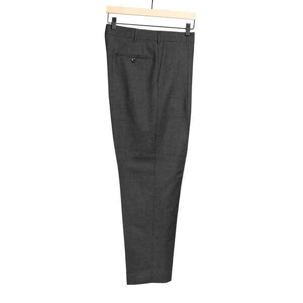 Rota_Italy_Spring_Summer_2024_SS24_Exclusive_Manhattan_pleated_high-rise_wide_trousers_in_char...jpg