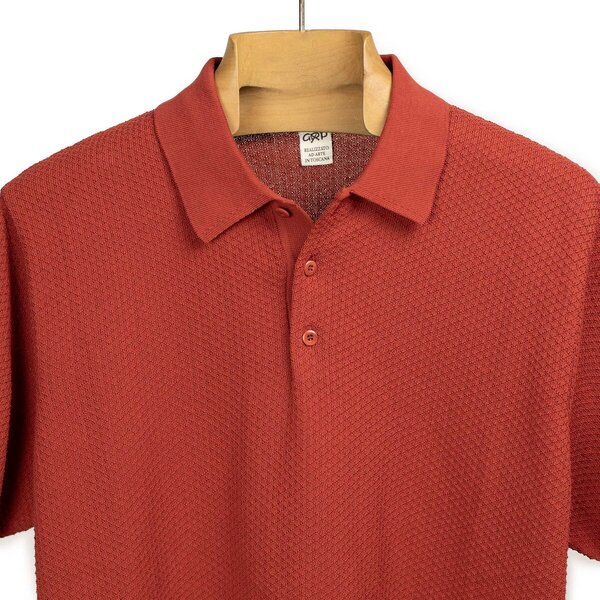 GRP_Italy_Spring_Summer_2024_SS24_Knit_short_sleeve_polo_in_brick_red_mini_diamond_pattern_cot...jpg