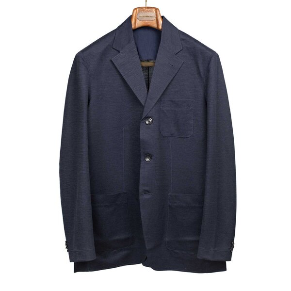 IKIJI_Made_in_Japan_Spring_Summer_2024_SS24_Molded_jacket_in_navy_linen_and_rayon (7).jpg