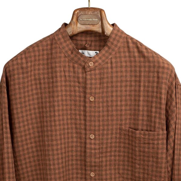TSS_Made_In_Japan_Spring_Summer_2024_SS24_Relaxed_band_collar_shirt_in_brown_gingham_check_lin...jpg