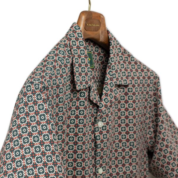 Portuguese_Flannel_Spring_Summer_2024_SS24_Tile_camp_collar_shirt_in_green_and_orange_mosaic_p...jpg