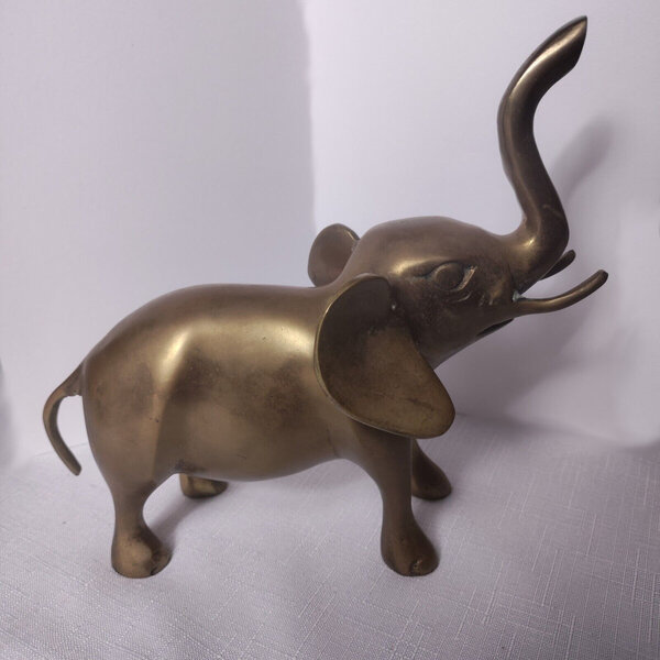 Dolbi Cashier Brass Elephant Figure 1980 Korea.jpg