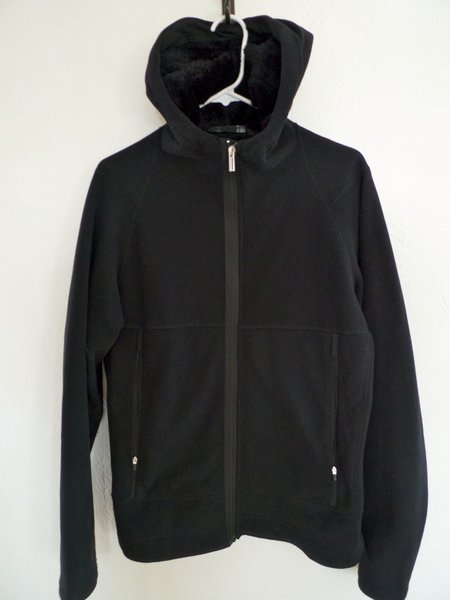 NauHoody01.jpg