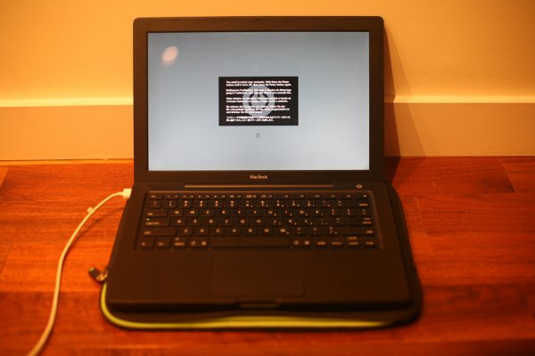 macbookblack.jpg