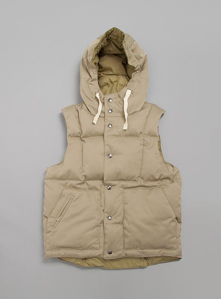 engineered-garments-white-hooded-down-vest-product-1-1964062-813777474_large_flex.jpeg