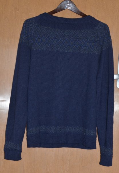 icelandic sweater 2.JPG