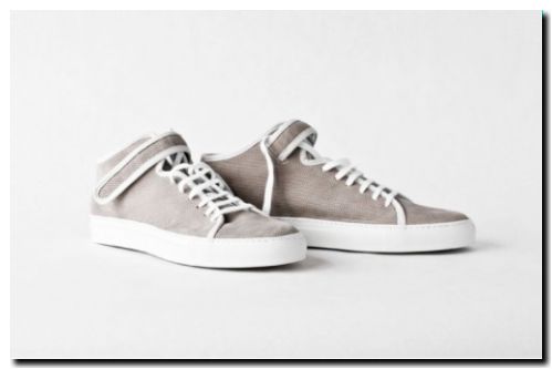 Common-Projects-Tournament-Mid-Velcro-3.jpg