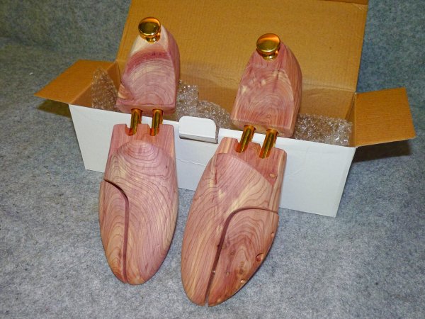 1 Cedar Shoe Trees__2.JPG